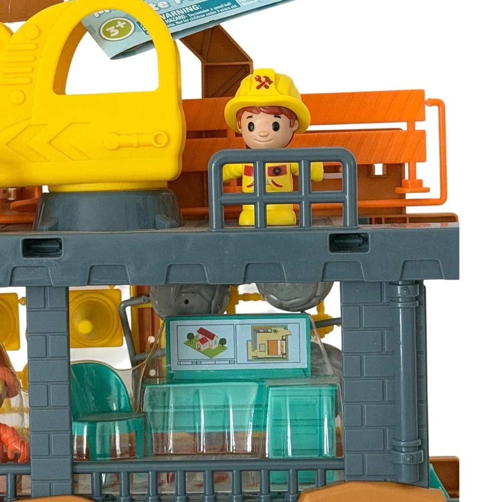 Kid Connection Mega Construction Site Play Set 33 Pieces Light & Sound NEW